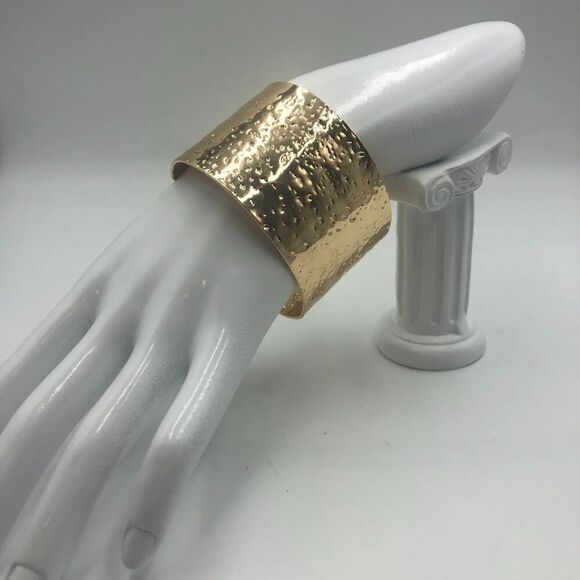 18K Gold Plated Women's Wide Cuff Bracelet Textured Look Bold Statement - Picture 4 of 12